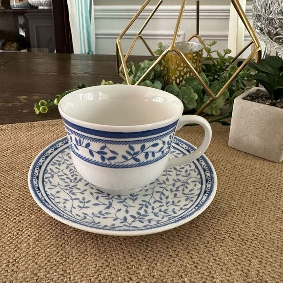 Johnson Brothers Chelsea Rose Blue White Demitasse Cup & Flat Saucer 1 pair - Picture 2 of 8